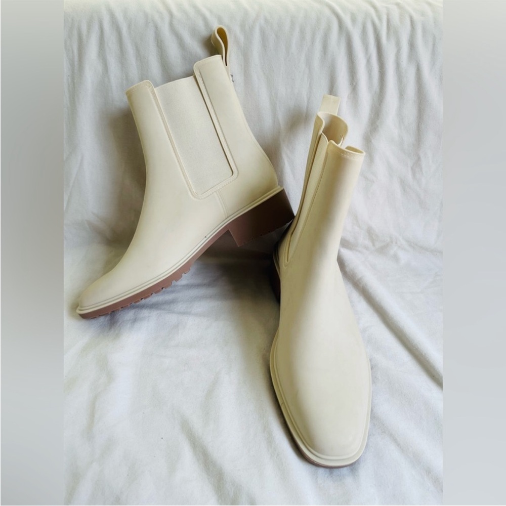 New Sam Edelman Sue Rain boots, bone cream color size 9